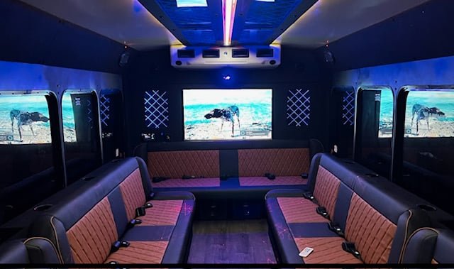Limo-Style Party Bus (25 Passenger) — DreamRide luxury fleet, South Florida