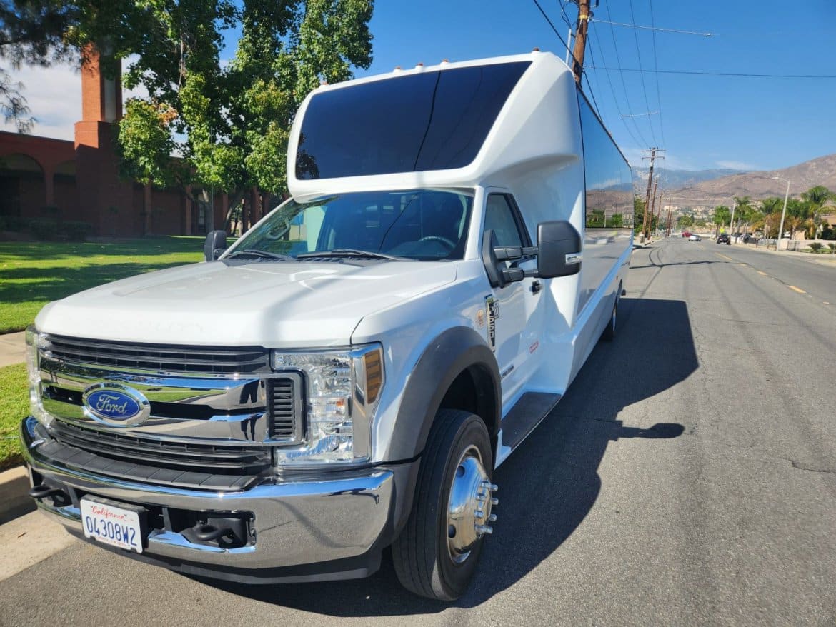 Executive Minibus (27 Passenger) — DreamRide luxury fleet, South Florida