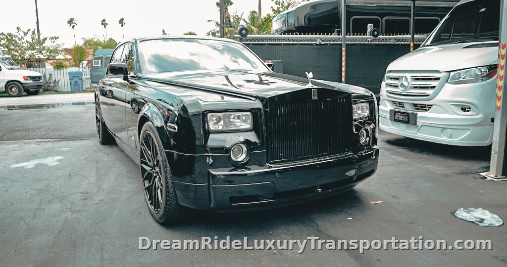 Rolls Royce Phantom — view 7 of 8