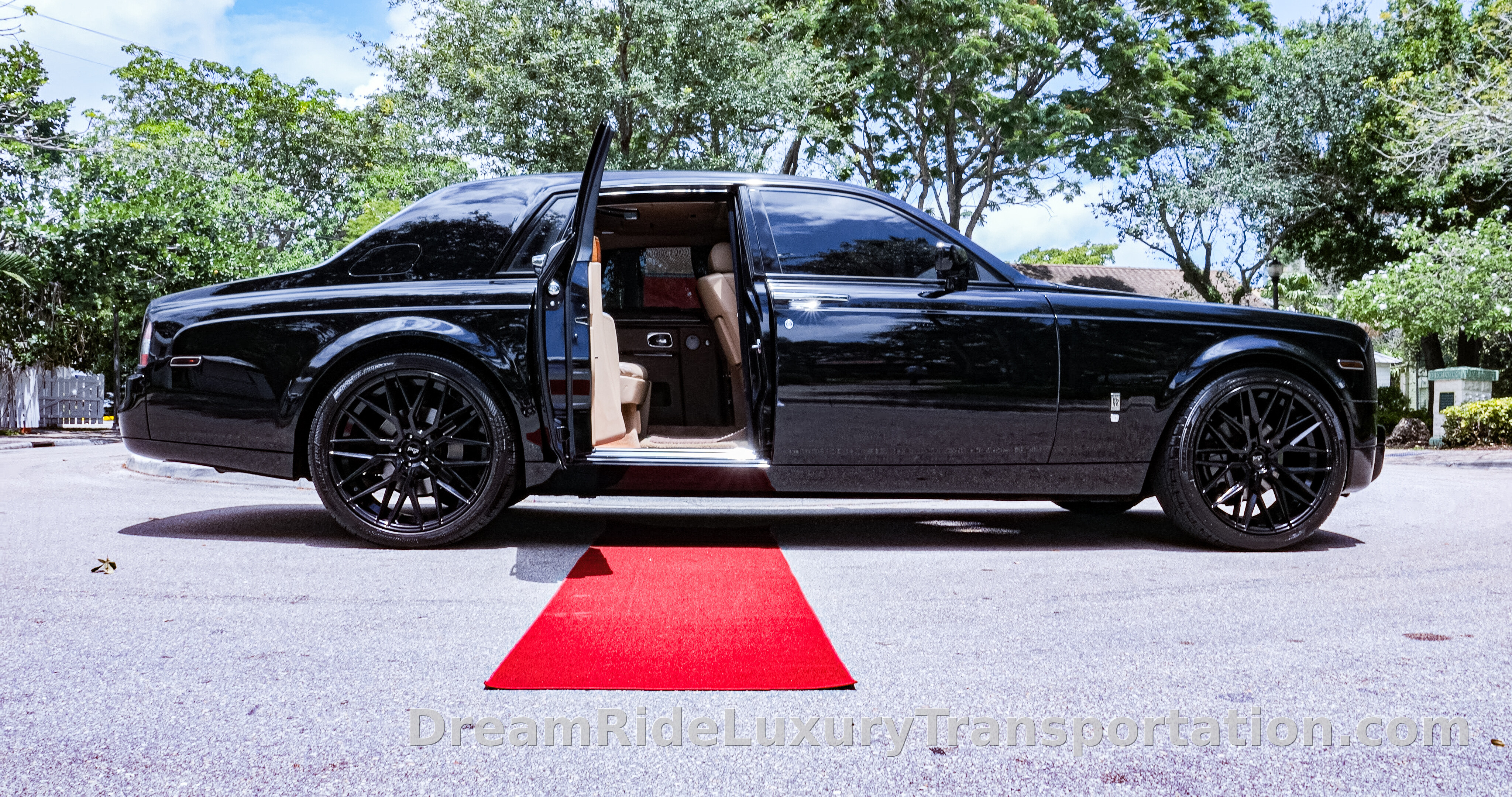 Rolls Royce Phantom — view 3 of 8