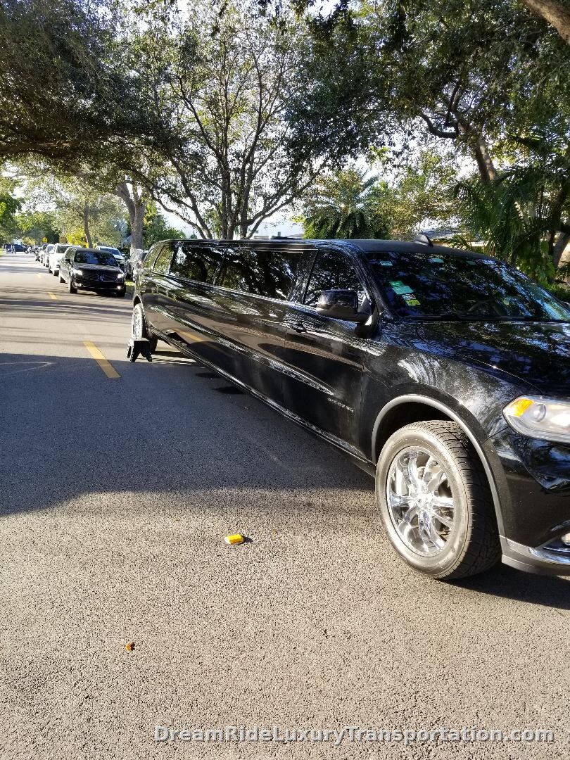 Mercedes Benz Sprinter Limo — photo 2 of 10