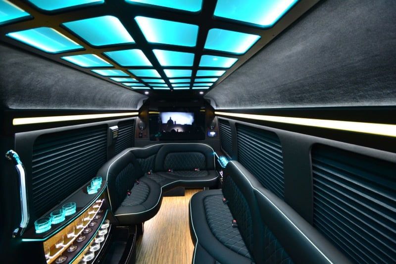 Things to Keep in Mind When Hiring a Luxury Party Bus Company