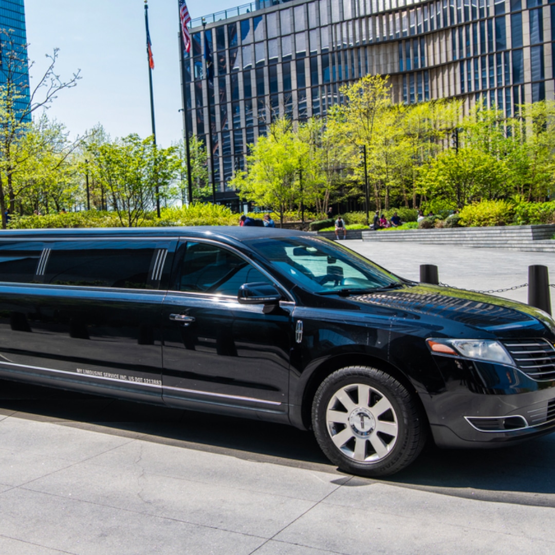 Why A Limo Is Worth Booking For Graduation