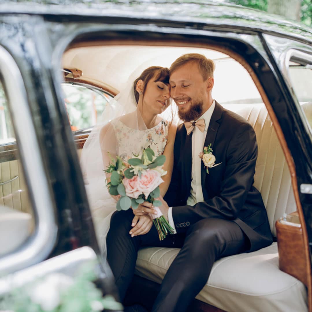 What Questions Should You Ask A Limo Service For A Wedding?
